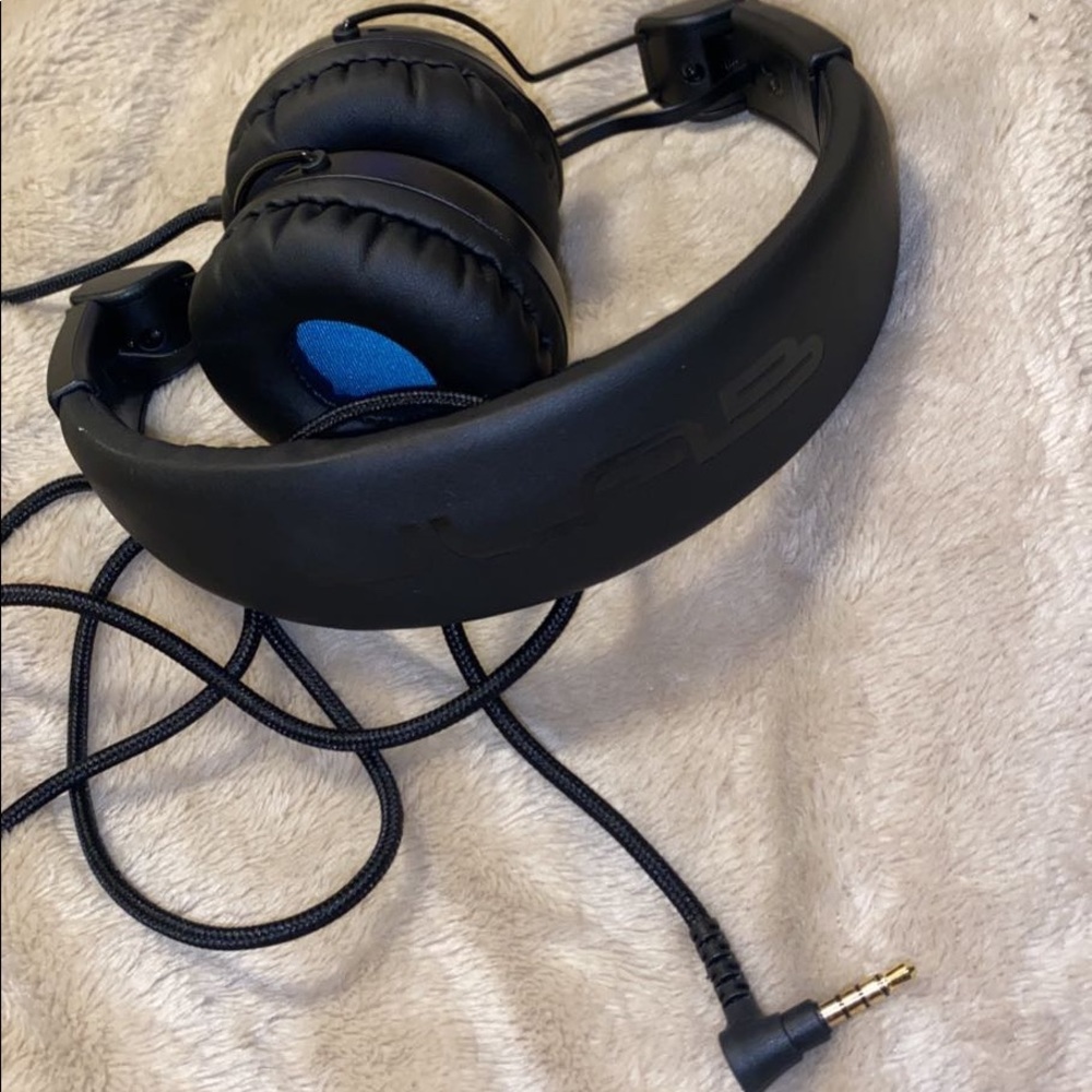 Gaming headset
